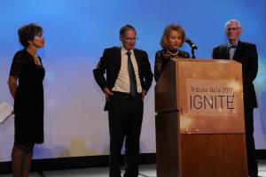 Event co-chairs Elaine Gantz Berman and Steve Berman and Pegi and Michael Touff present the Organization of the Year award. 